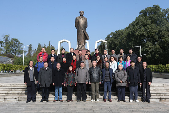 82历史合影2_副本.jpg